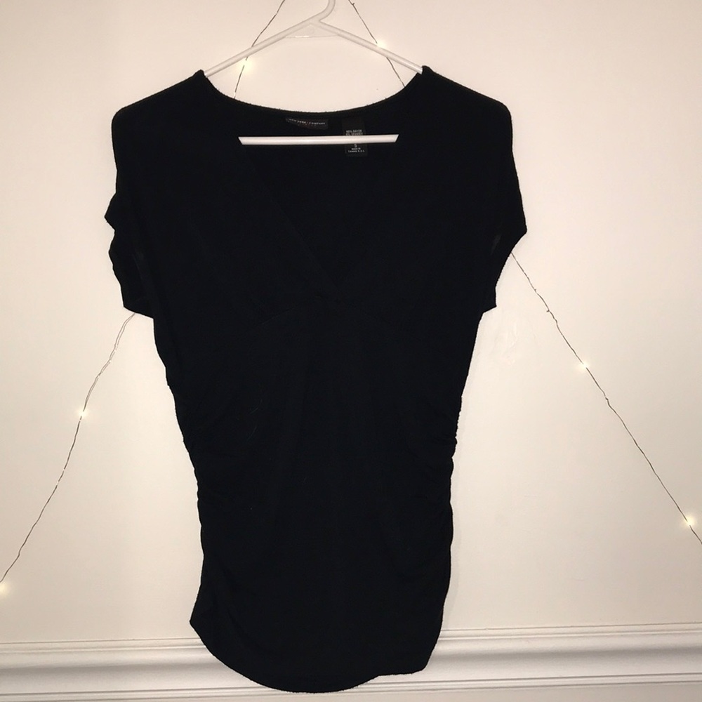 simple black crossed v-neck shirt